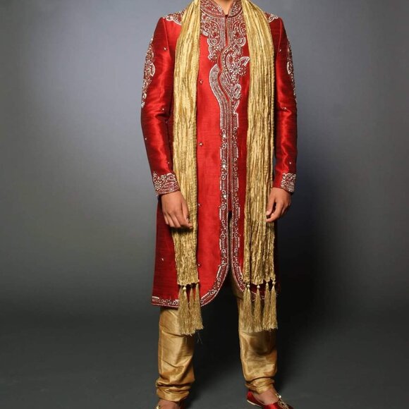 Mens Sherwani Suit - Picture 2 of 3